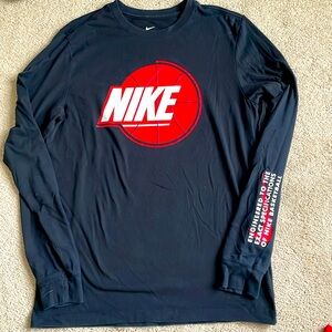 Men’s Nike Longsleeve graphic basketball shirt. Medium
